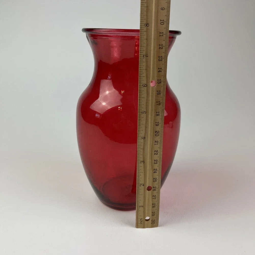 Red Glass Vase 8